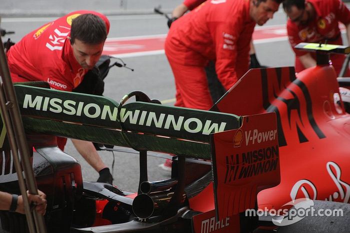 Detalle técnico de Ferrari