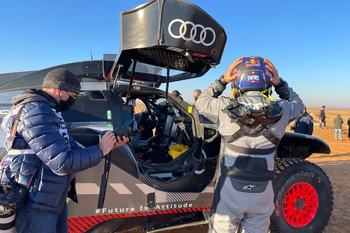 #200 Team Audi Sport Audi: Stéphane Peterhansel, Edouard Boulanger