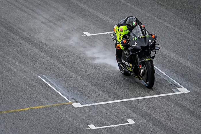 11º Luca Marini, Team VR46 (1'58.430)