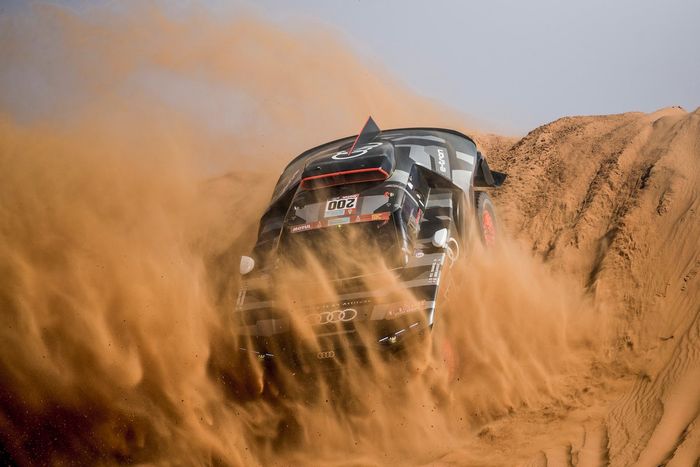 #211 Bahrain Raid Xtreme Prodrive: Sebastien Loeb, Fabian Lurquin