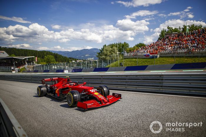 Carlos Sainz Jr., Ferrari SF21