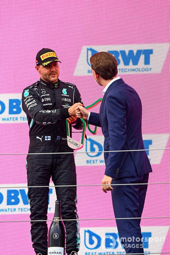 Podio: tercer lugar Valtteri Bottas, Mercedes