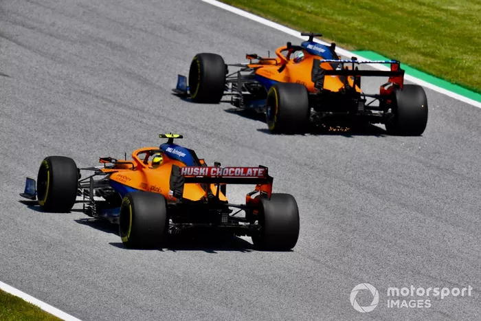 Daniel Ricciardo, McLaren MCL35M , Lando Norris, McLaren MCL35M