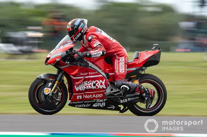 Danilo Petrucci, Ducati Team practica una arrancada