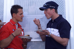 Ralf Schumacher, Williams celebra su cumpleaños 26 con su hermano Michael Schumacher, Ferrari