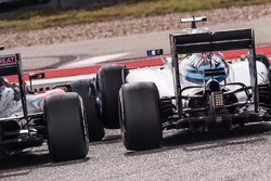 Фернандо Алонсо, McLaren MP4-31 и Фелипе Масса, Williams FW38