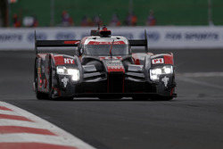 #8 Audi Sport Team Joest Audi R18 e-tron quattro: Lucas di Grassi, Loic Duval, Oliver Jarvis
