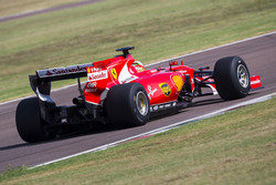 Esteban Gutiérrez, Ferrari pruebas de la especificación de Pirelli 2017