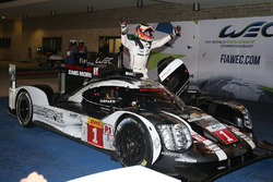 Sieger: #1 Porsche Team, Porsche 919 Hybrid: Timo Bernhard, Mark Webber, Brendon Hartley