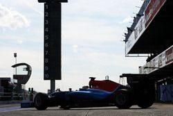 Rio Haryanto, Manor Racing MRT05 leaves the pits