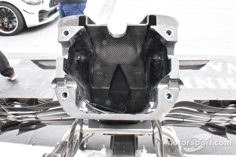 Toro Rosso STR13 nose detail