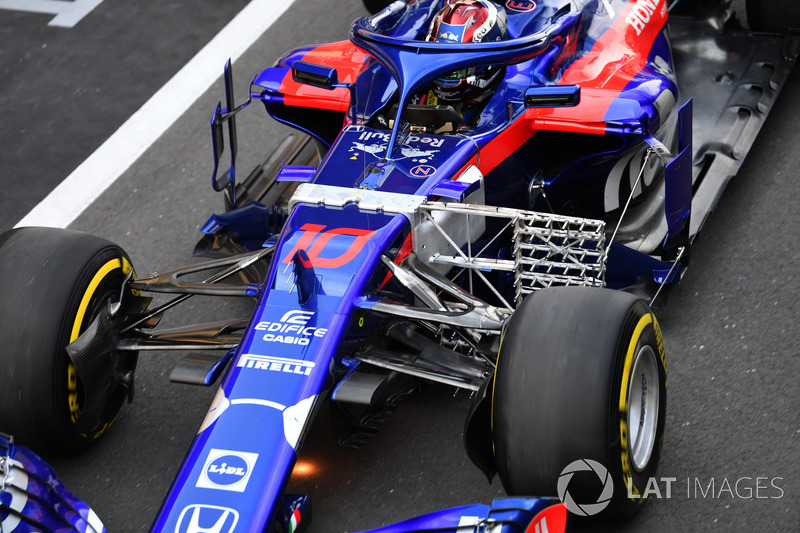 Pierre Gasly, Scuderia Toro Rosso STR13, con una griglia di sensori