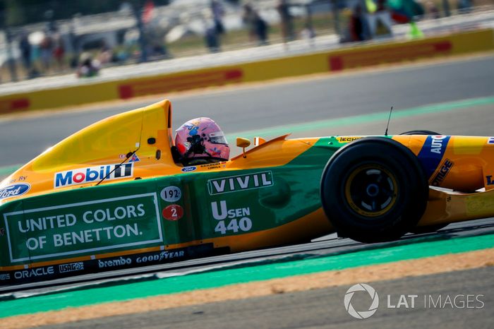 Benetton Ford B193B en el desfile del 70 aniversario de Silverstone