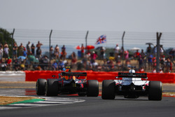 Макс Ферстаппен, Red Bull Racing RB14, Ромен Грожан, Haas F1 Team VF-18