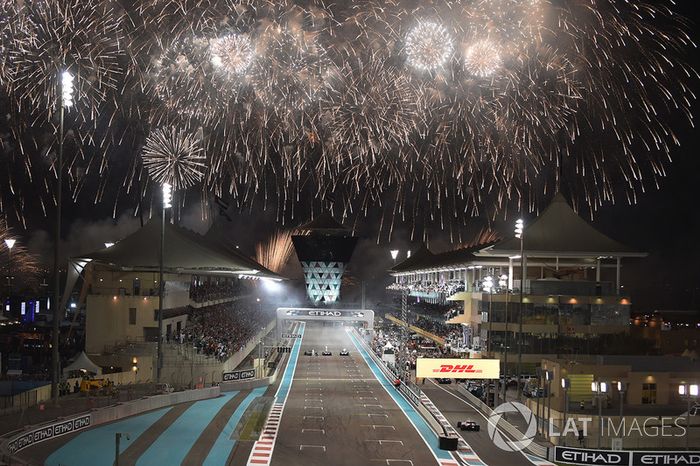 Ganador de la carrera Valtteri Bottas, Mercedes-Benz F1 W08, segundo lugar Lewis Hamilton, Mercedes-Benz F1 W08, Felipe Massa, Williams FW40