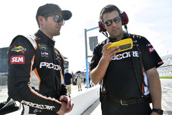 Kasey Kahne, Leavine Family Racing Chevrolet Camaro and Travis Mack