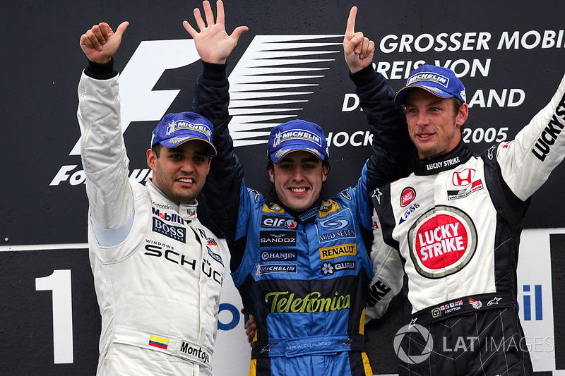 El podio del GP de Alemania de 2005 con Fernando Alonso, Juan Pablo Montoya y Jenson Button.