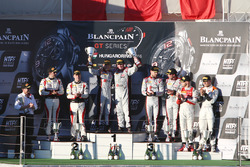 Podio: i vincitori #33 Belgian Audi Club Team WRT Audi R8 LMS: Enzo Ide, Christopher Mies, al second