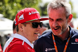 Kimi Räikkönen, Ferrari, mit Teammanager Beat Zehnder, Sauber