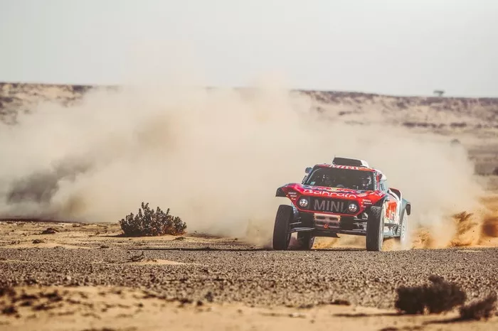 #302 JCW X-Raid Team: Stephane Peterhansel, Paulo Fiuza