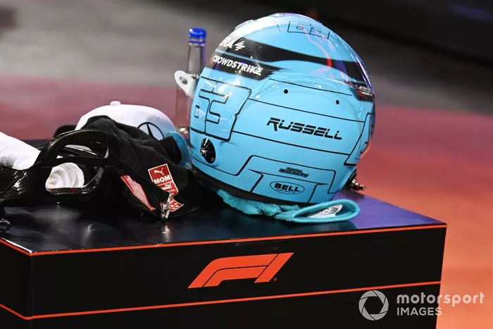 Casque de George Russell, Mercedes-AMG F1 Team