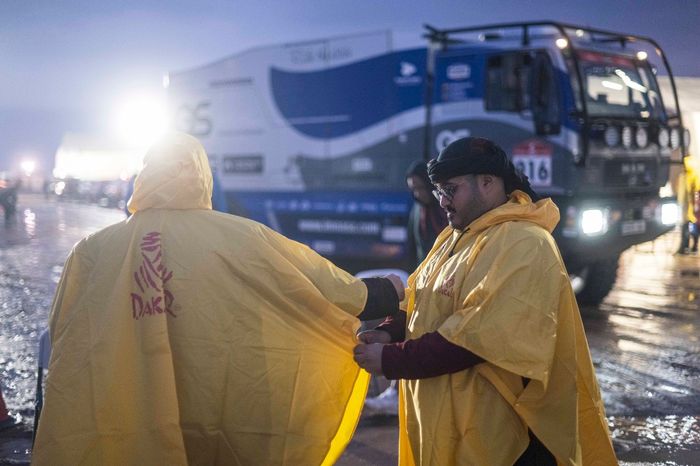 Atmosphere in the rain