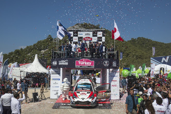 Podyum: Yarış galibi Ott Tänak, Martin Järveoja, Toyota Gazoo Racing WRT Toyota Yaris WRC, 2. Jari-Matti Latvala, Miikka Anttila, Toyota Gazoo Racing WRT Toyota Yaris WRC, 3. Hayden Paddon, Sebastian Marshall, Hyundai Motorsport Hyundai i20 Coupe WRC