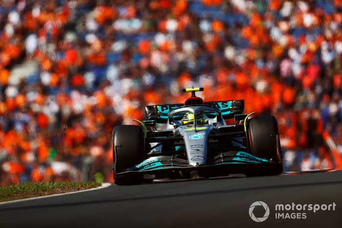 Lewis Hamilton, Mercedes W13