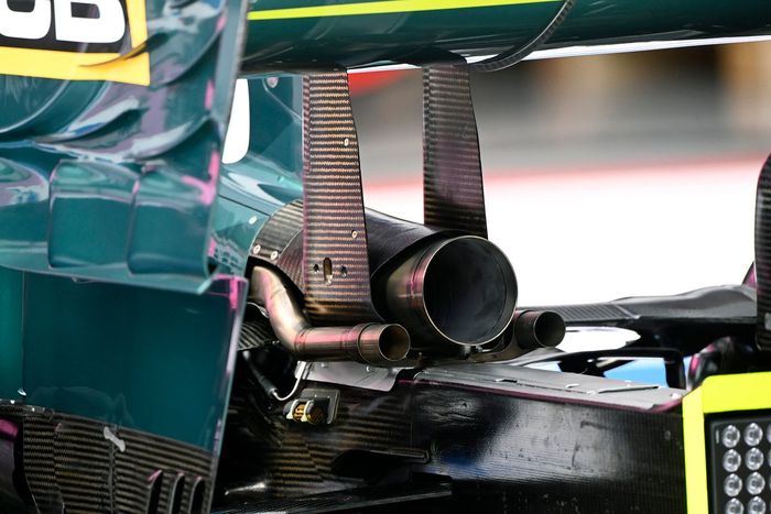 Detalle de la parte trasera del Aston Martin AMR21