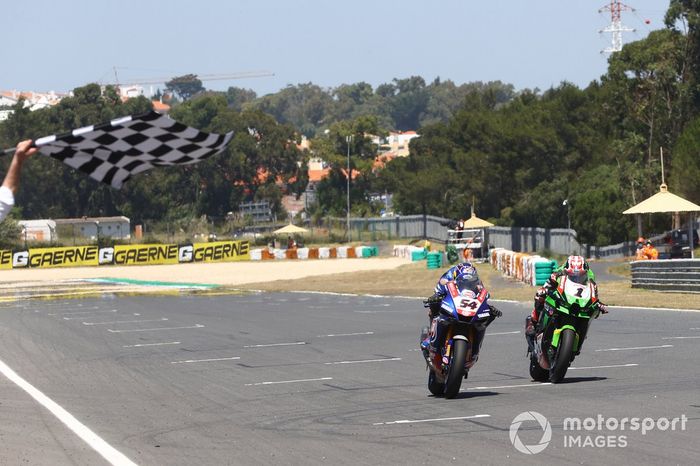 Toprak Razgatlioglu, PATA Yamaha WorldSBK Team, Jonathan Rea, Kawasaki Racing Team WorldSBK