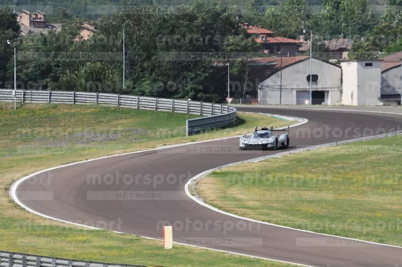 Ferrari LMH  
