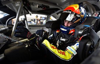 Alex Bowman, Hendrick Motorsports, Chevrolet Camaro Axalta