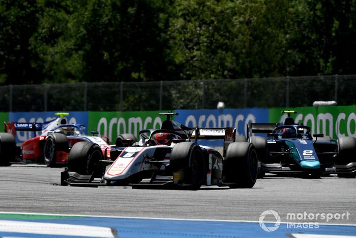 Christian Lundgaard, ART Grand Prix, Dan Ticktum, Dams, y Robert Shwartzman, Prema Racing