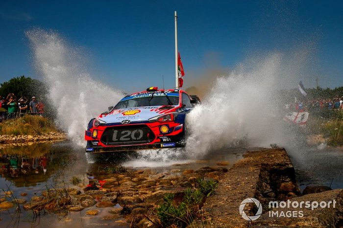 Thierry Neuville, Nicolas Gilsoul, Hyundai Motorsport Hyundai i20 Coupe WRC