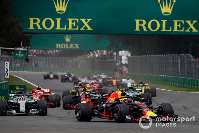 Max Verstappen, Red Bull Racing RB14, Lewis Hamilton, Mercedes AMG F1 W09 EQ Power+ y Daniel Ricciardo, Red Bull Racing RB14 