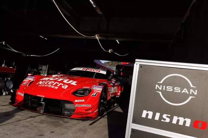 #23 MOTUL Niterra Z
