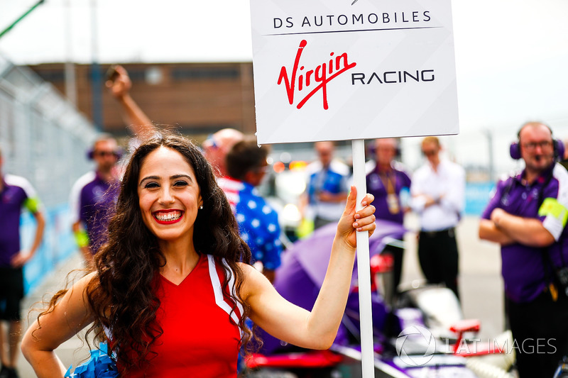 Sam Bird, DS Virgin Racing, grid girl