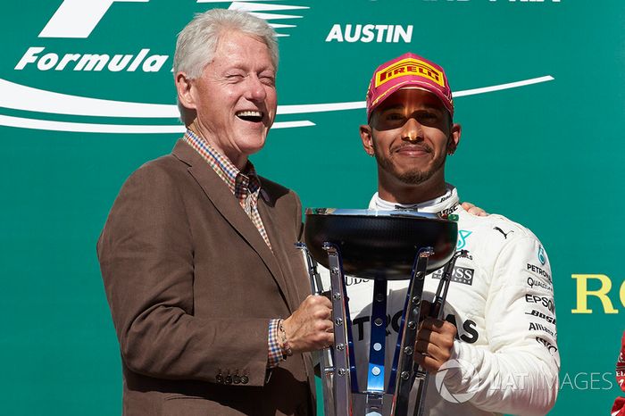 Bill Clinton y Lewis Hamilton, Mercedes AMG F1