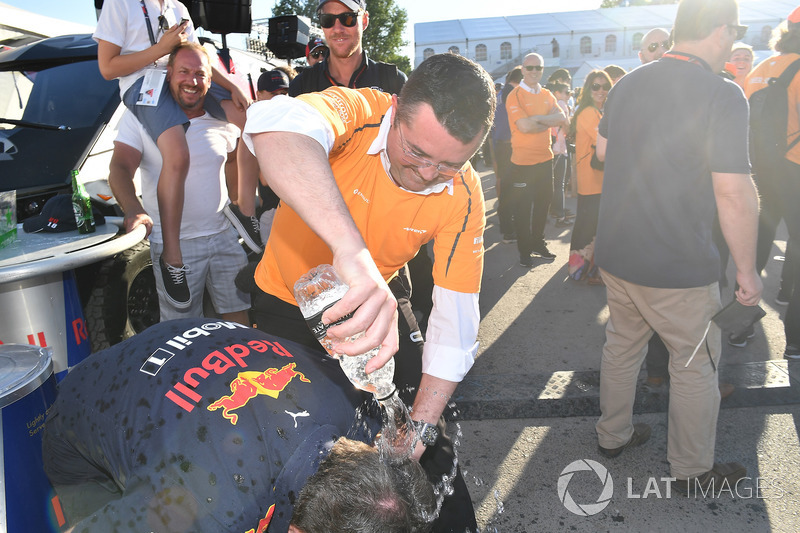 Christian Horner, Red Bull Racing Team Principal and Eric Boullier, McLaren Racing Director at the r