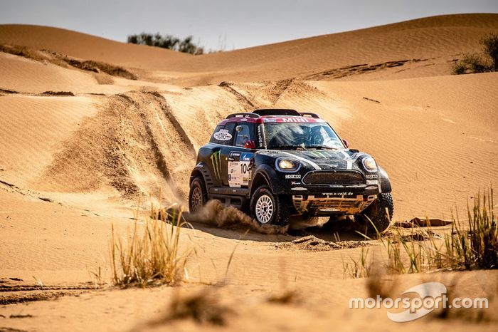 #104 X-Raid Team Mini: Nani Roma, Alex Haro