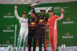 Valtteri Bottas, Mercedes-AMG F1, Daniel Ricciardo, Red Bull Racing and Kimi Raikkonen, Ferrari cele