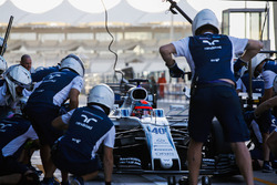 Robert Kubica, Williams FW40, pit stop