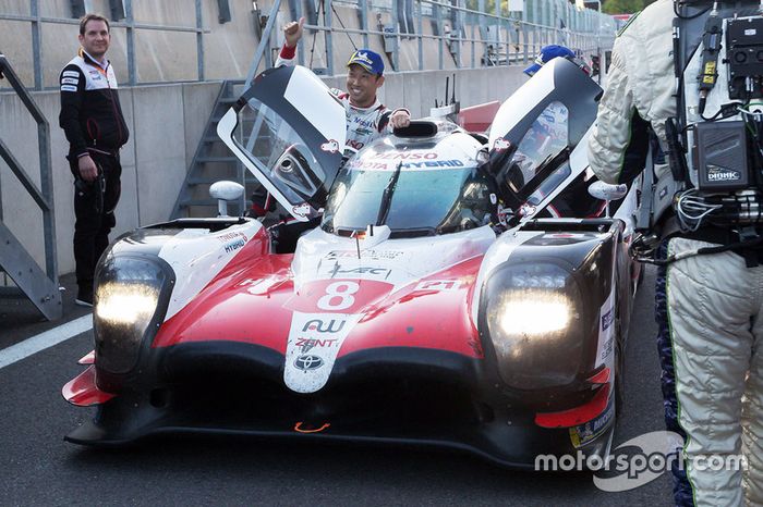 Ganadores #8 Toyota Gazoo Racing Toyota TS050: Sébastien Buemi, Kazuki Nakajima, Fernando Alonso