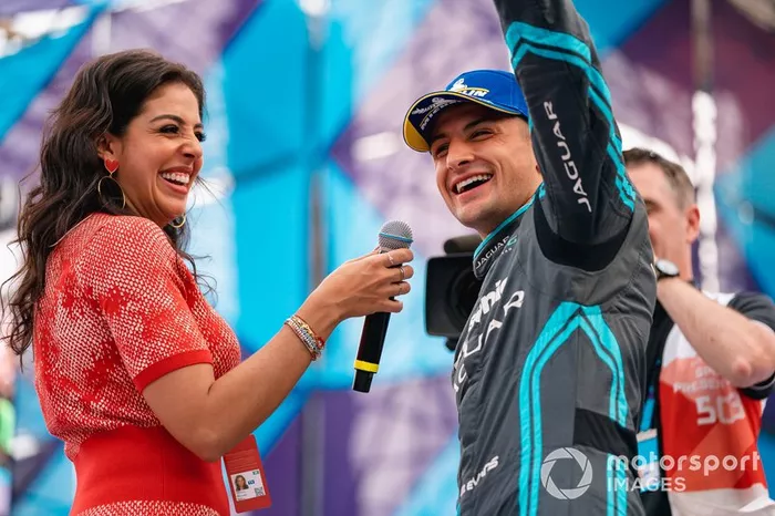 Podio: ganador de la carrera Mitch Evans, Jaguar Racing