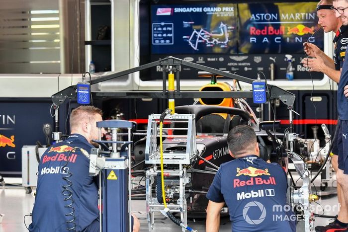 Mechanics working on Red Bull Racing RB15 