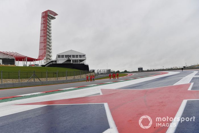 Sebastian Vettel, Ferrari camina por el circuito