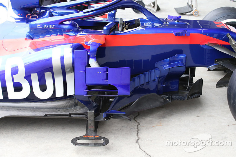 Vue détaillée d'un déflecteur de Scuderia Toro Rosso STR13