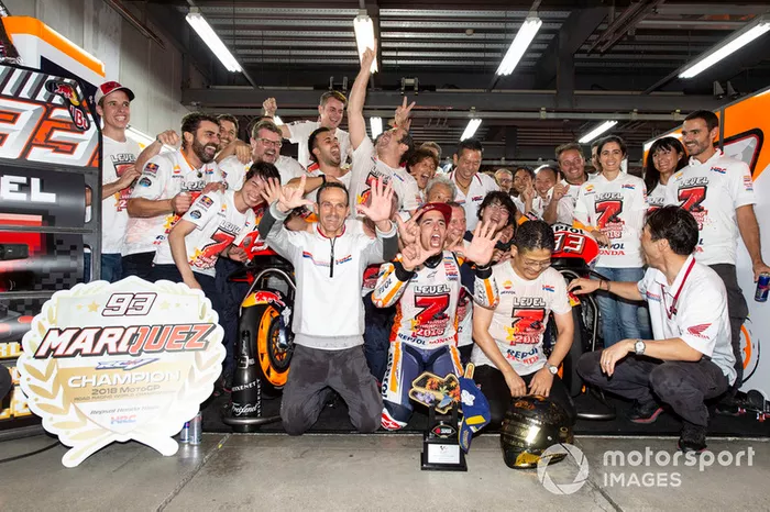 Marc Marquez, Repsol Honda Team celebra con su equipo