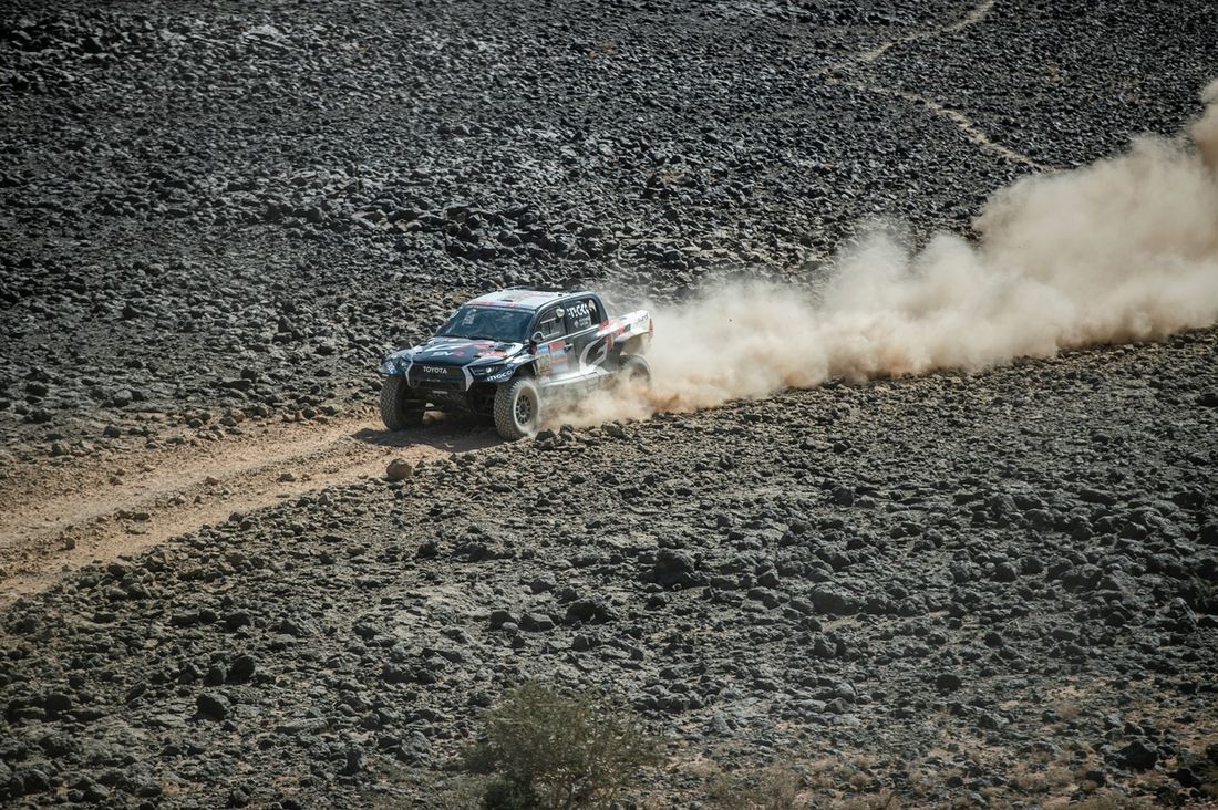 #206 Toyota Gazoo Racing Toyota: Giniel De Villiers, Dirk Von Zitzewitz