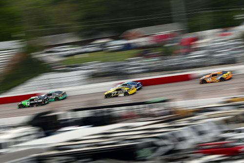 John Hunter Nemechek, LEGACY MOTOR CLUB Toyota, Carson Hocevar, Spire Motorsports Chevrolet, Ricky Stenhouse Jr, Hyak Motorsports Chevrolet